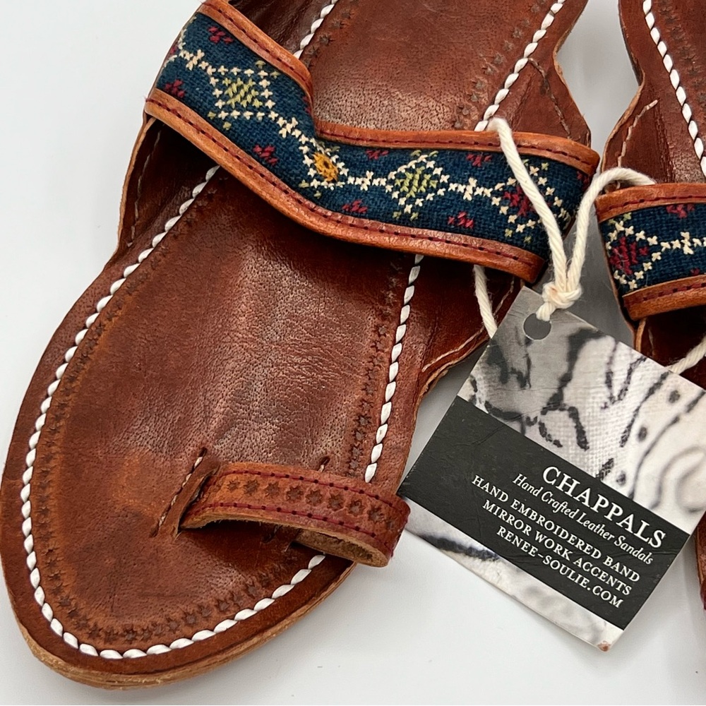 NWT Soulie Women's 5 Chappals Brown Leather Sandals Embroidered Strap Summer - Picture 3 of 6
